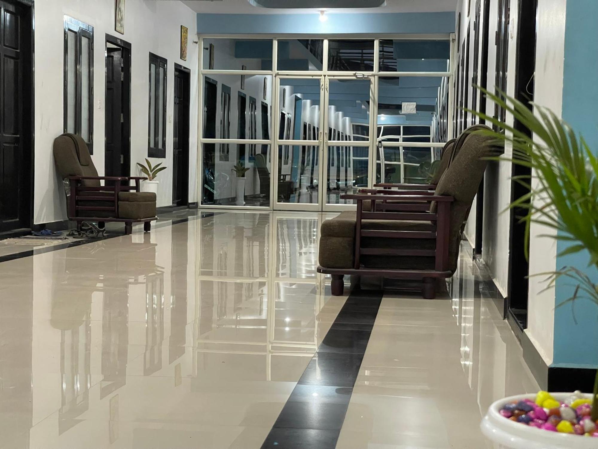 Nilastay Emirates Kazhakuttam Exterior foto